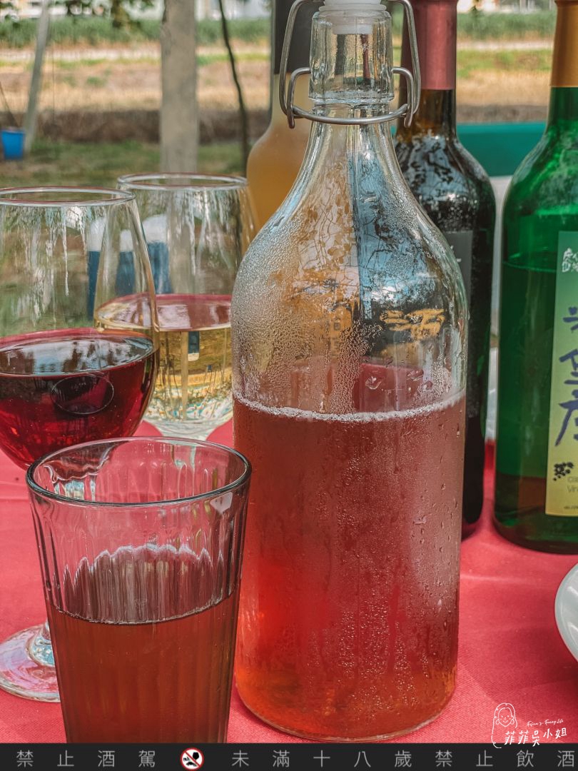 台中外埔酒堡庄 占卦釀出來的葡萄酒太特別 葡萄園樹下的浪漫下午茶、品酒趣 @菲菲吳小姐
