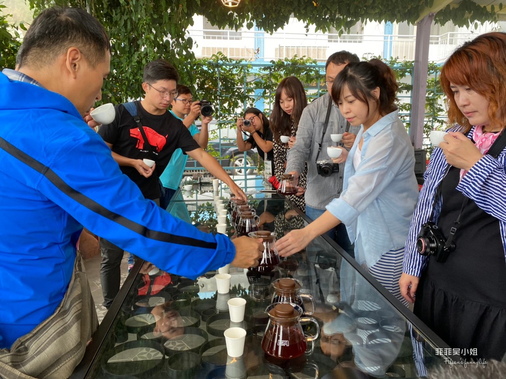 嘉義梅山 青葉山莊一日遊 現烘咖啡豆DIY 享用在地食材梅妃風味餐 @菲菲吳小姐