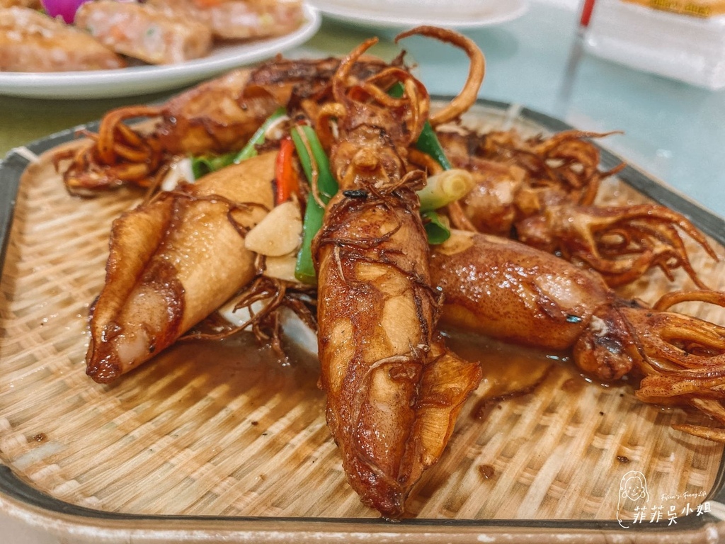 海龍珠海鮮餐廳 google評價超過5000則的基隆在地23年老字號水產餐廳 @菲菲吳小姐